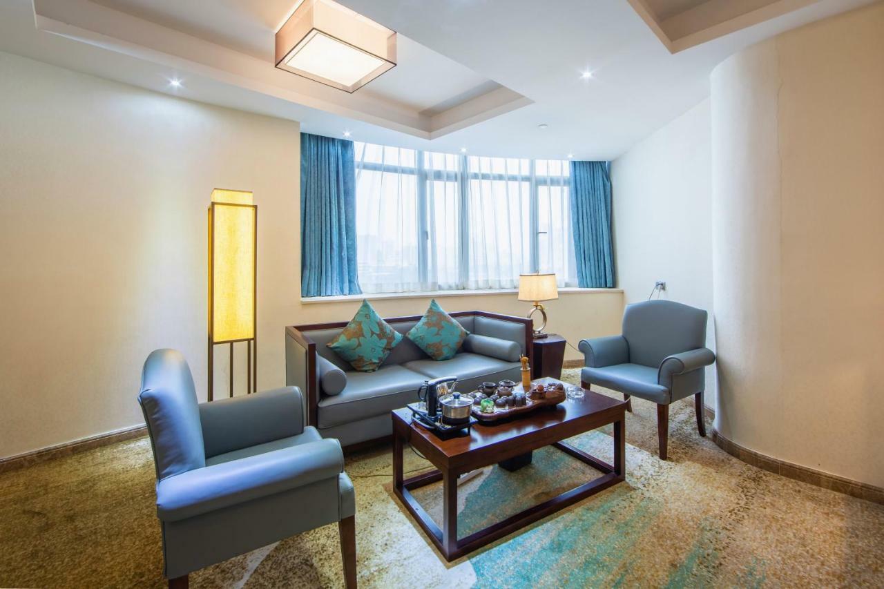 Guangzhou Seaman Club Hotell Exteriör bild
